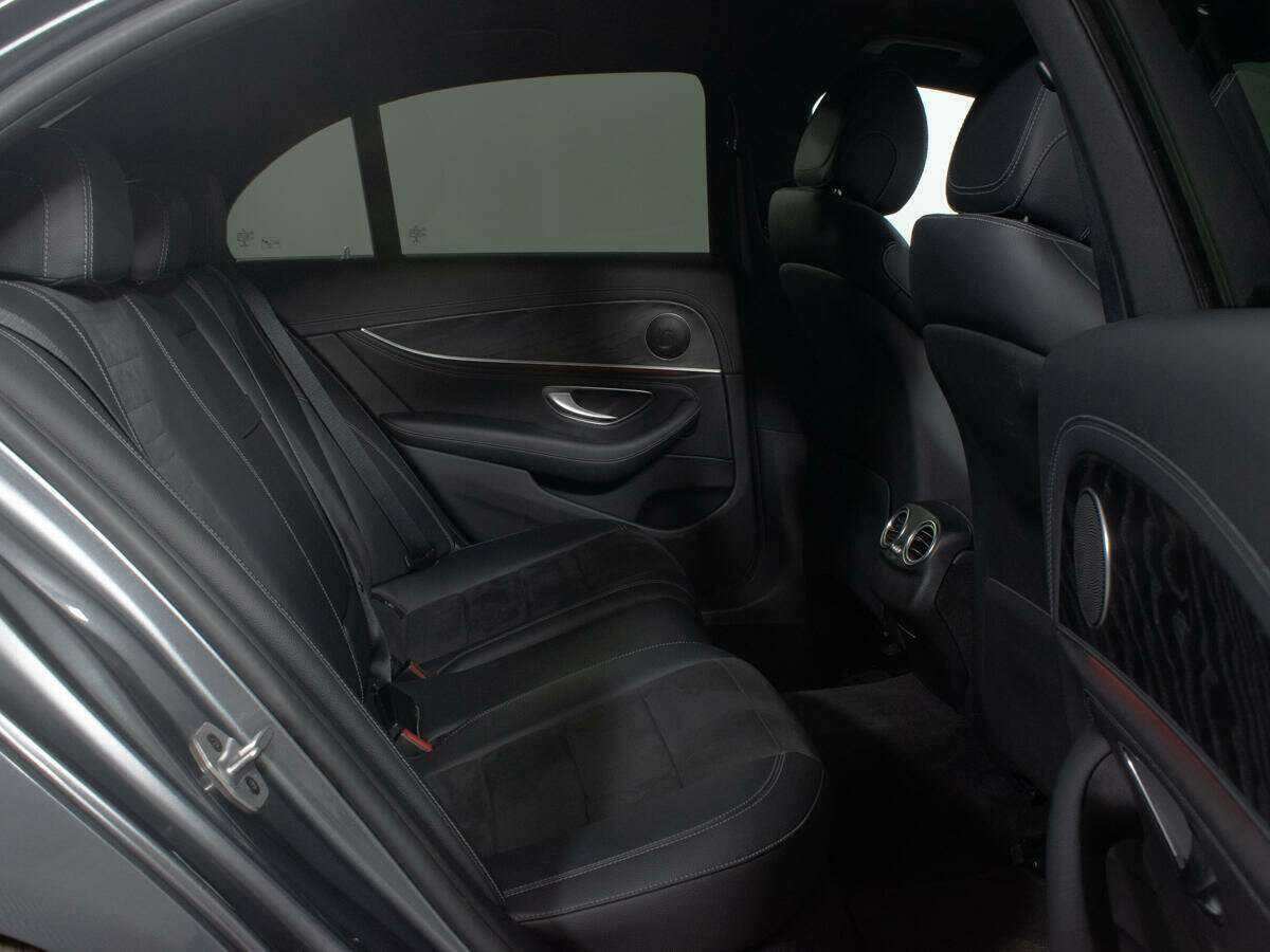 Mercedes-Benz E-Класс с пробегом — 2019 год. Фото: #9