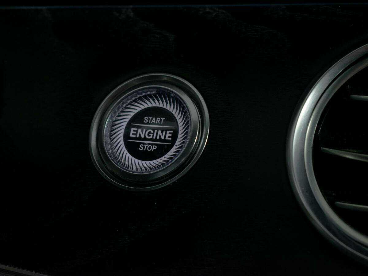 Mercedes-Benz E-Класс с пробегом — 2019 год. Фото: #13