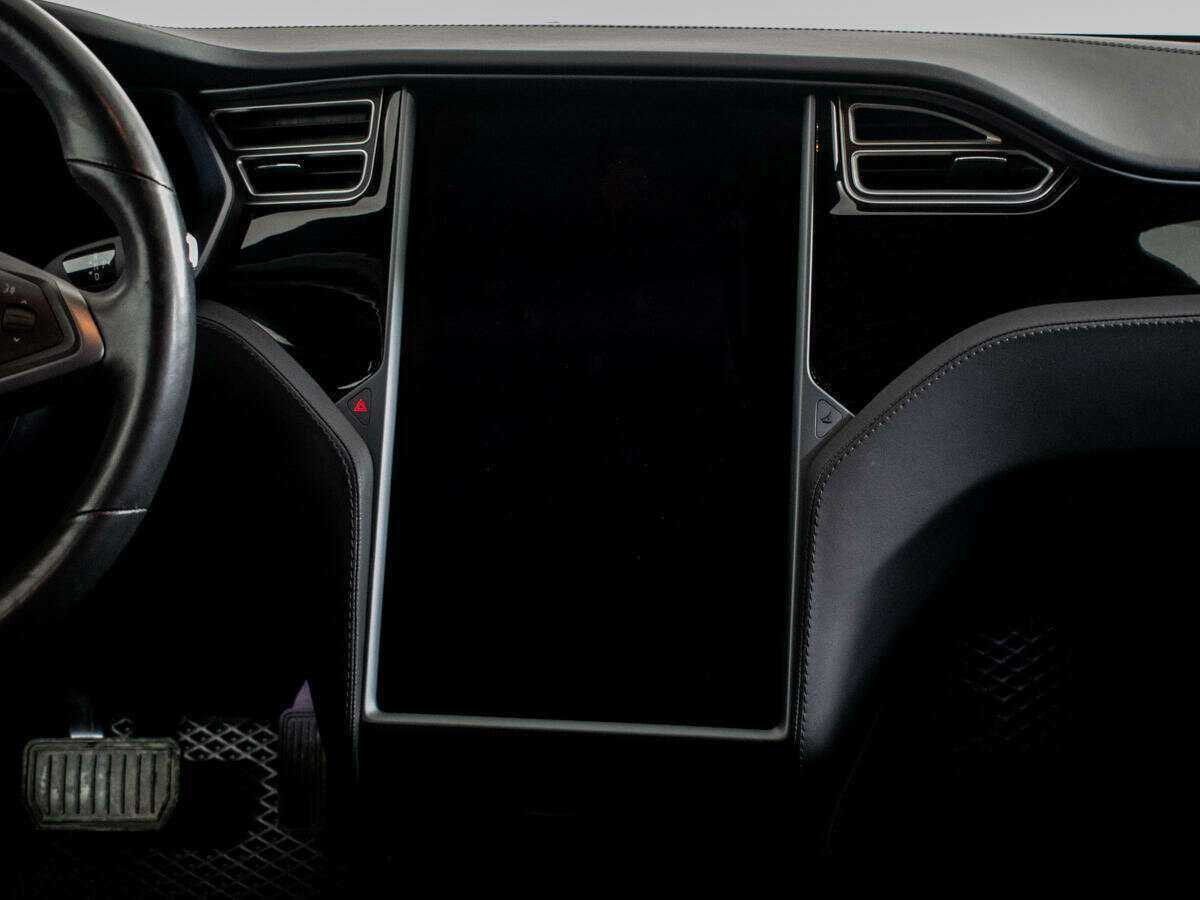 Tesla Model S с пробегом — 2019 год. Фото: #10
