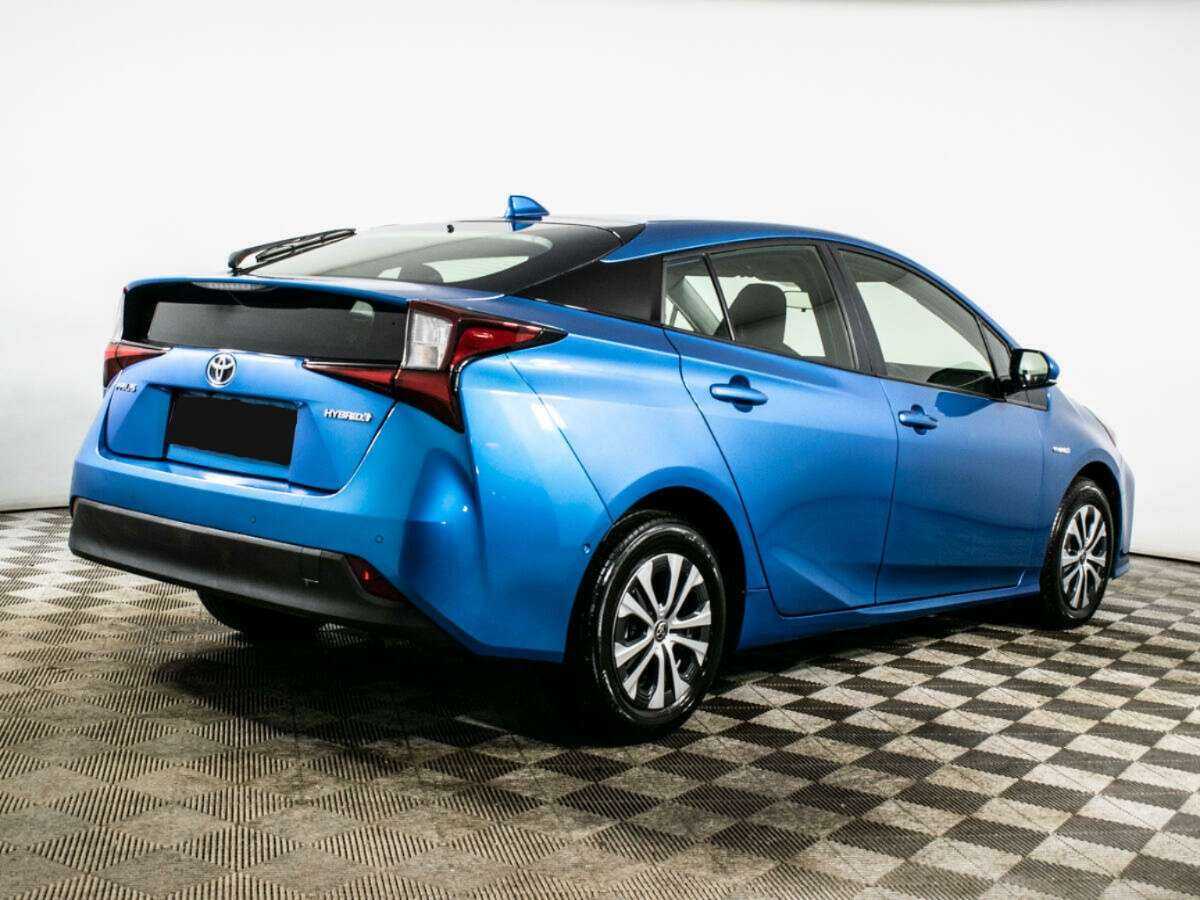 Toyota Prius с пробегом — 2020 год. Фото: #3