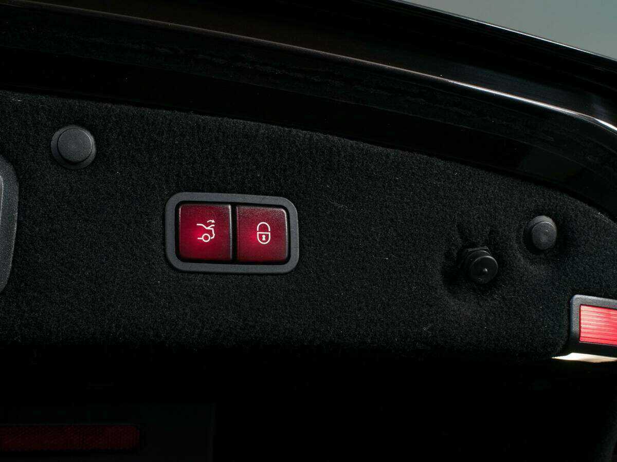 Mercedes-Benz S-Класс AMG с пробегом — 2015 год. Фото: #7