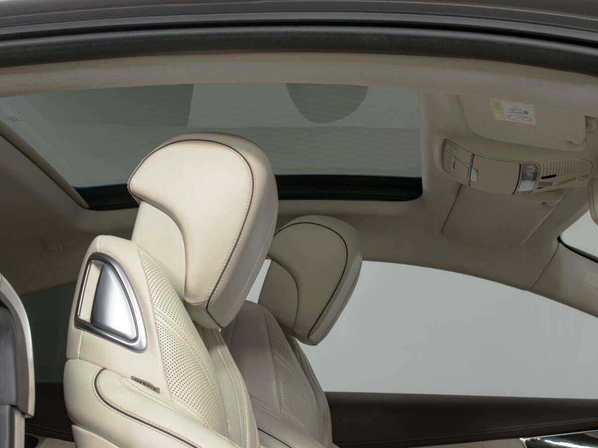 Mercedes-Benz S-Класс AMG с пробегом — 2015 год. Фото: #12