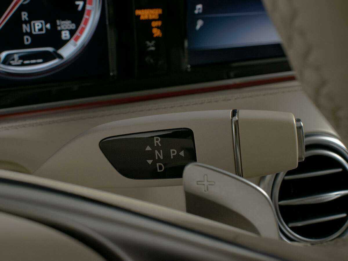 Mercedes-Benz S-Класс AMG с пробегом — 2015 год. Фото: #19