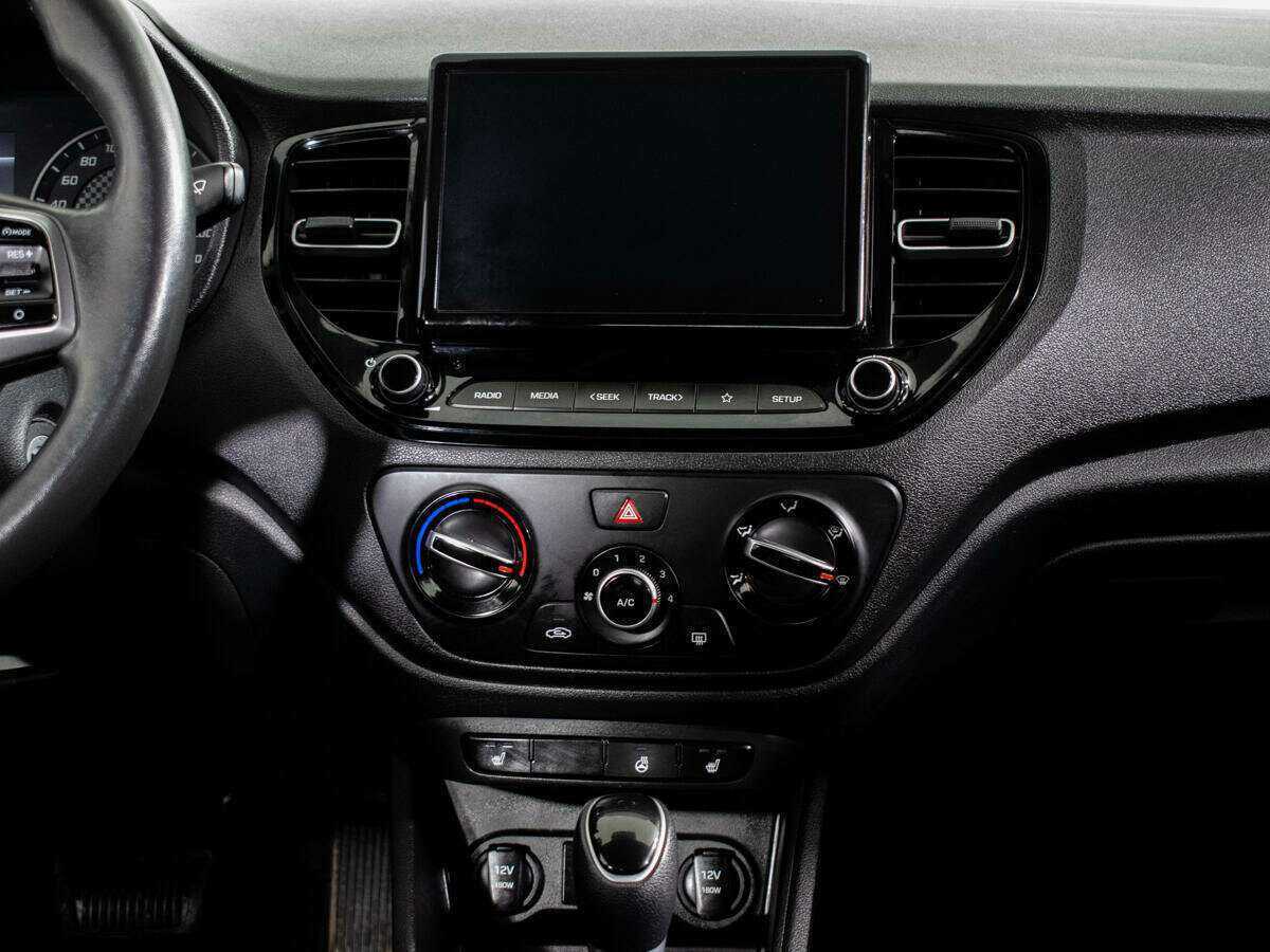 Hyundai Solaris с пробегом — 2020 год. Фото: #9