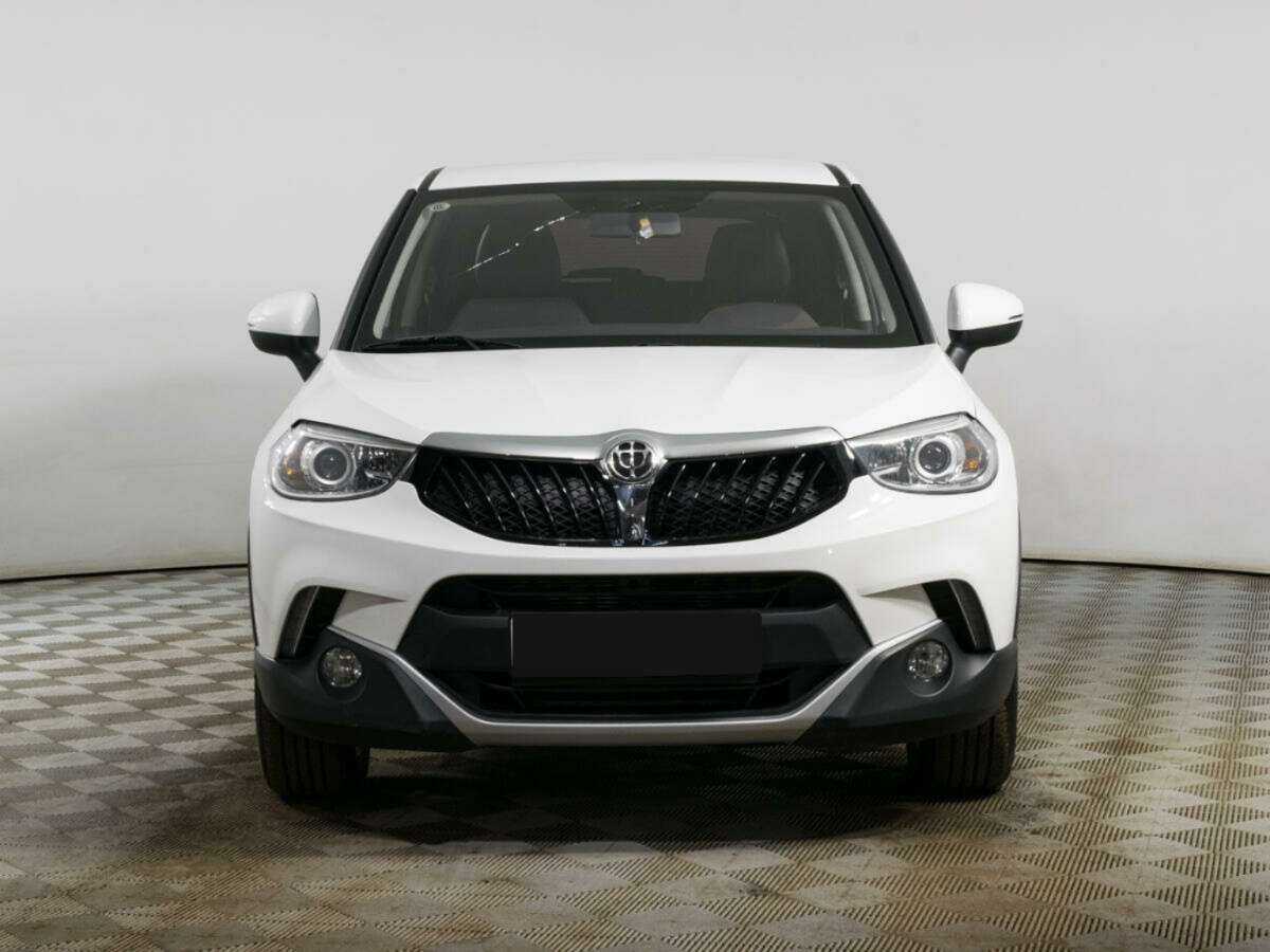 Brilliance V3 с пробегом — 2019 год. Фото: #1