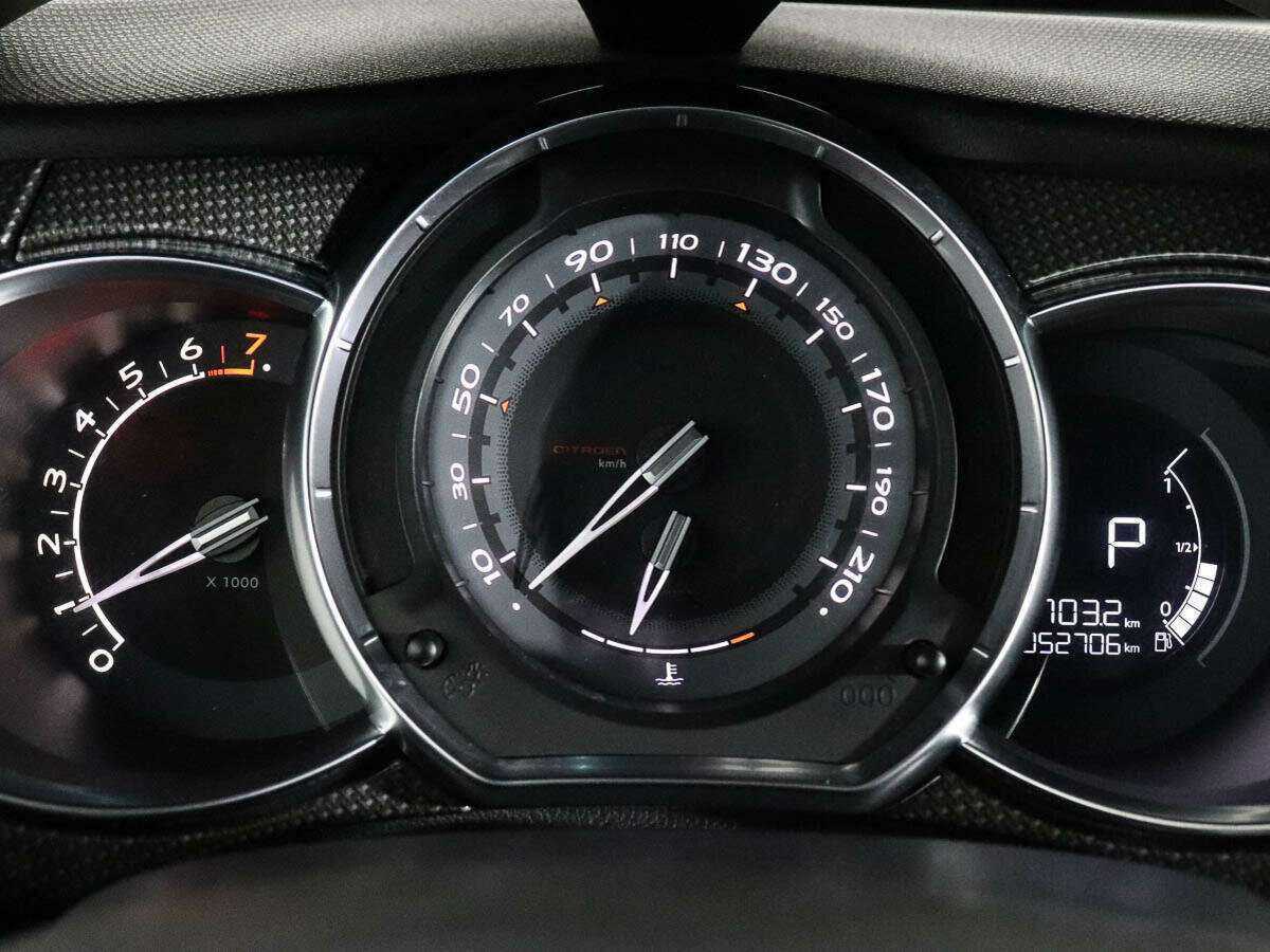 Citroen DS3 с пробегом — 2014 год. Фото: #9