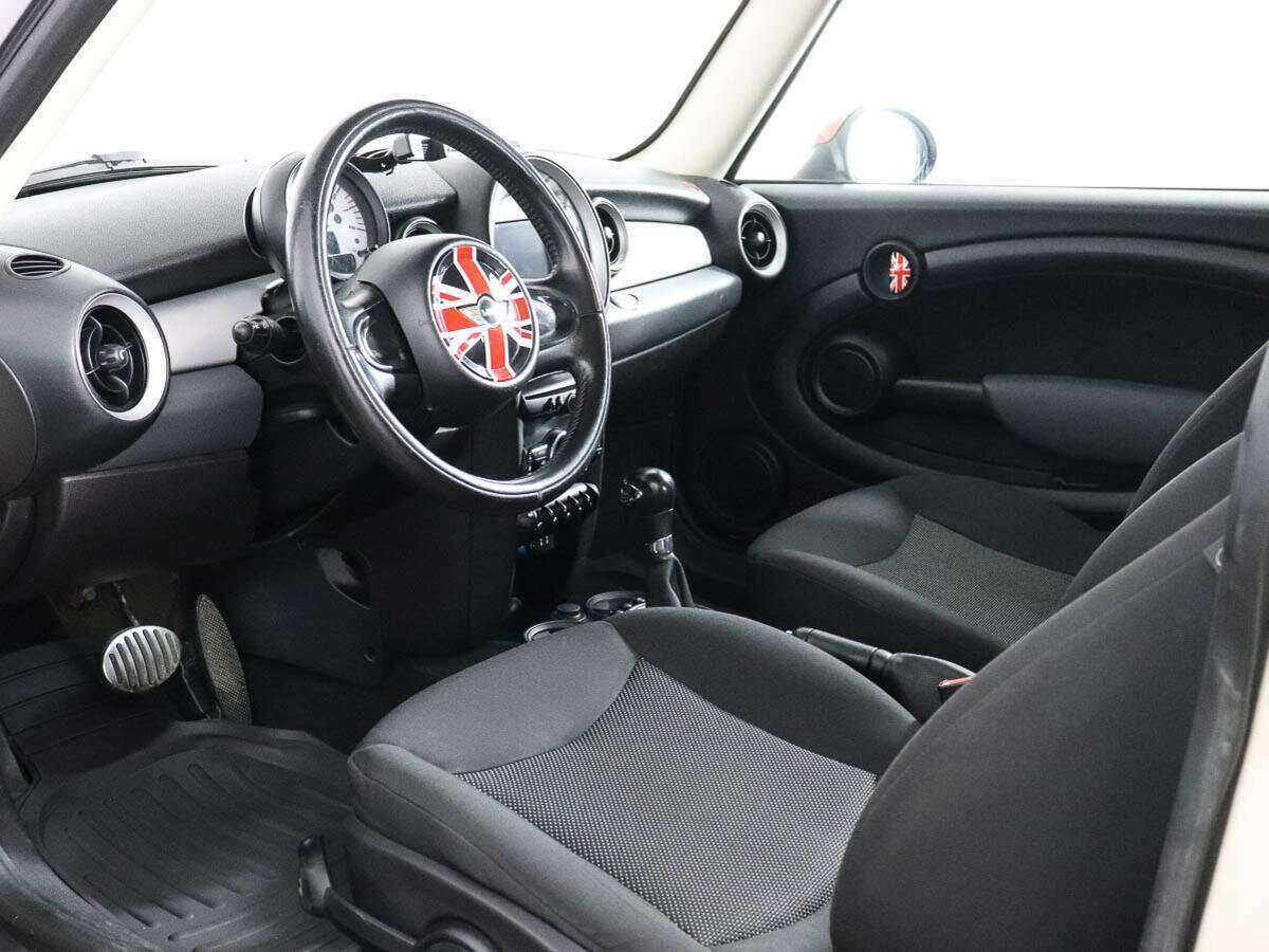 Mini Clubman с пробегом — 2012 год. Фото: #7