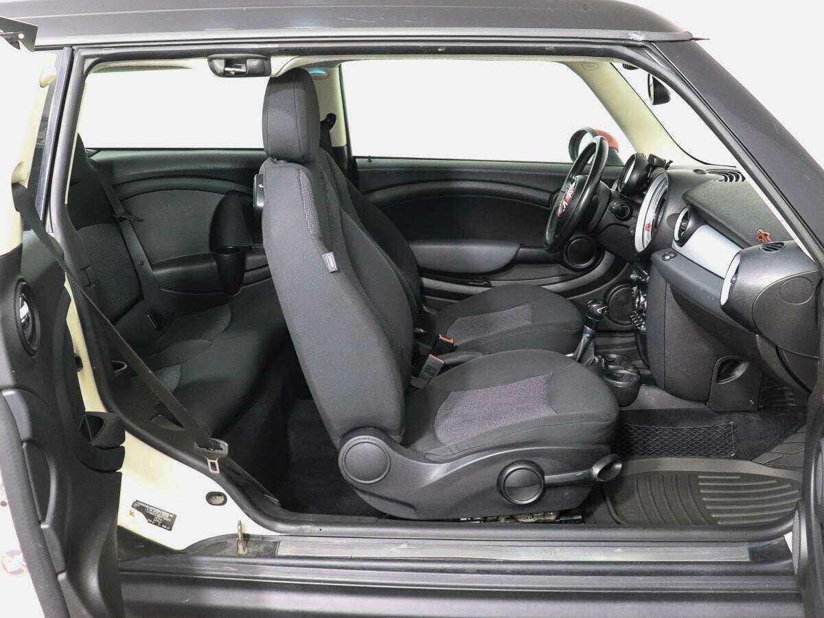 Mini Clubman с пробегом — 2012 год. Фото: #8