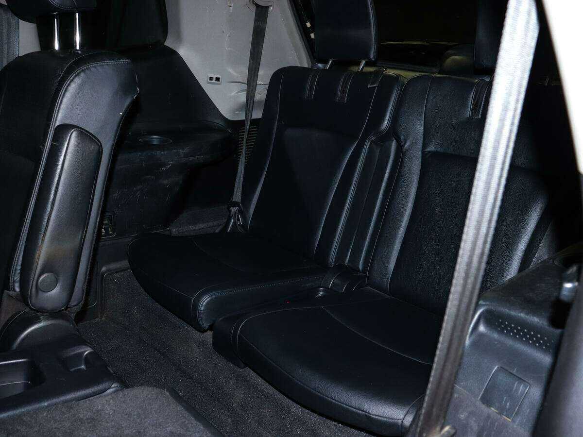 Toyota Highlander с пробегом — 2011 год. Фото: #16