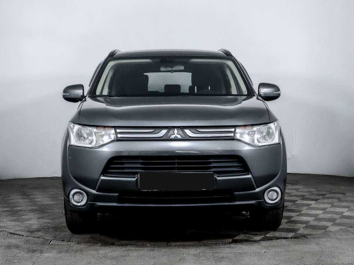 Mitsubishi Outlander с пробегом — 2013 год. Фото: #1