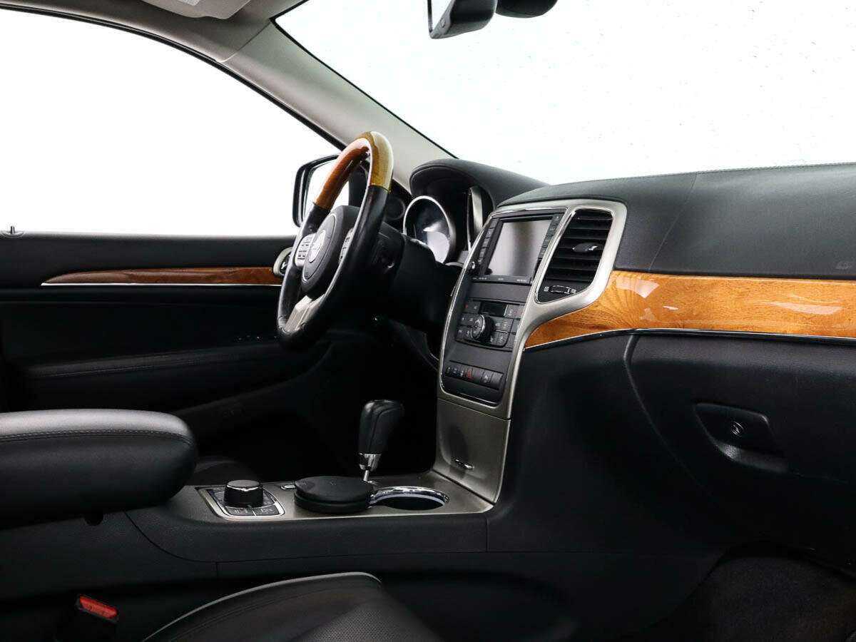 Jeep Grand Cherokee с пробегом — 2011 год. Фото: #6