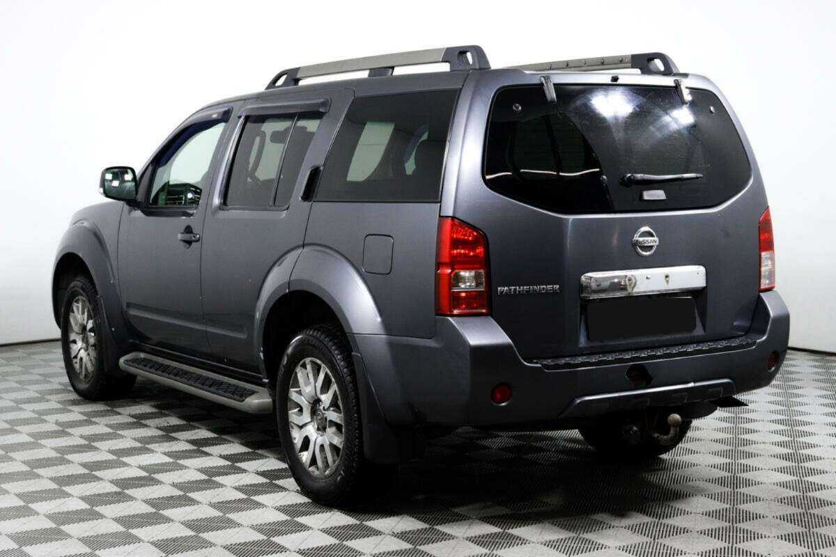 Nissan Pathfinder с пробегом — 2011 год. Фото: #6