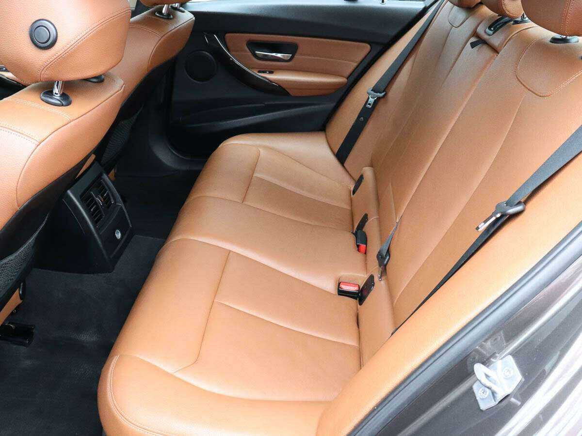 BMW 3 серии с пробегом — 2014 год. Фото: #6