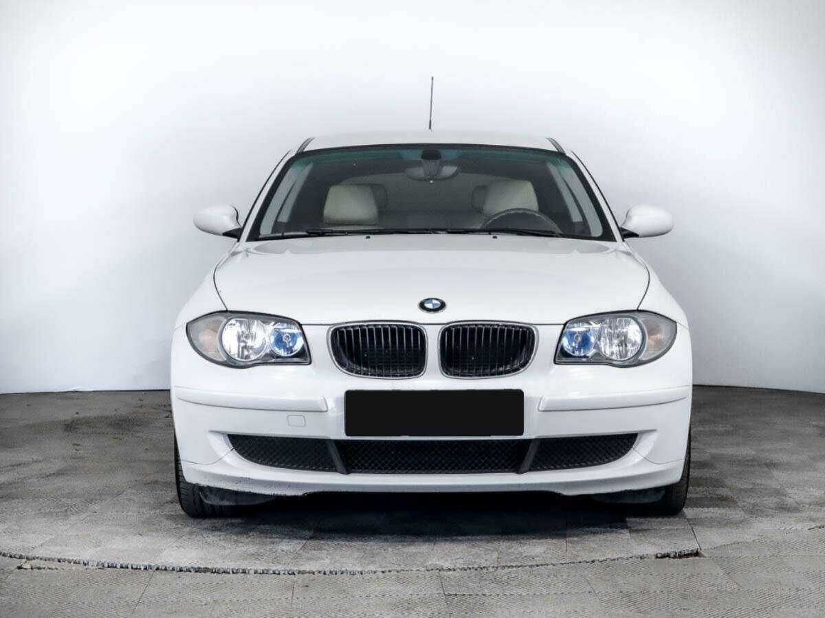 BMW 1 серии с пробегом — 2009 год. Фото: #1