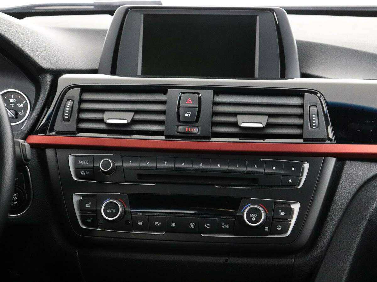 BMW 3 серии с пробегом — 2012 год. Фото: #11