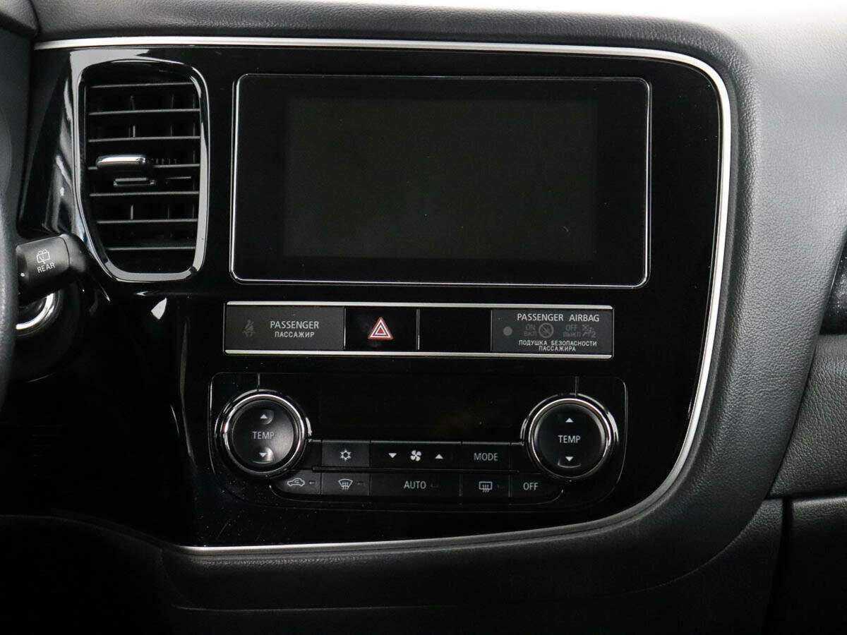 Mitsubishi Outlander с пробегом — 2018 год. Фото: #11