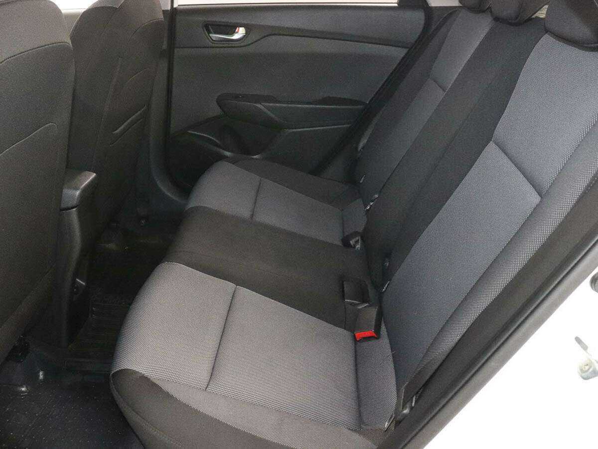 Hyundai Solaris с пробегом — 2020 год. Фото: #7