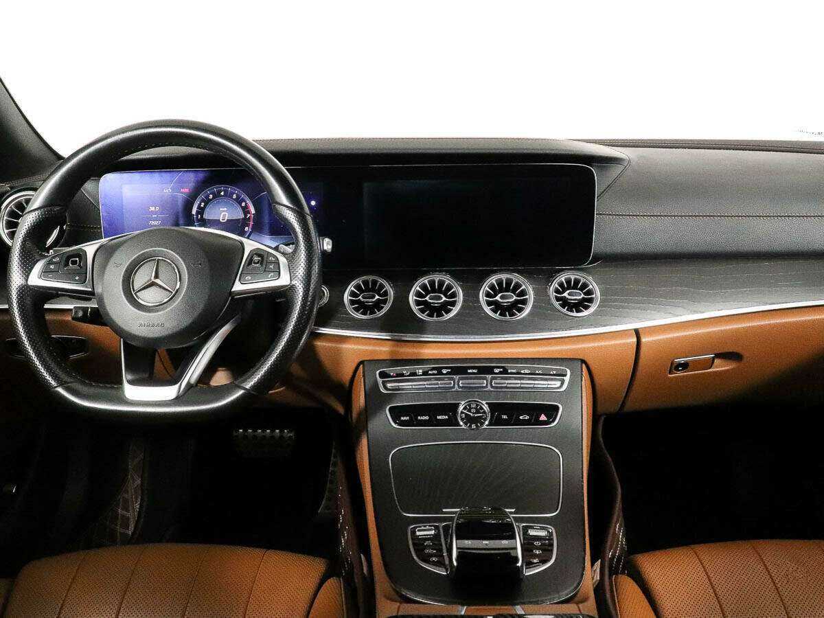 Mercedes-Benz E-Класс с пробегом — 2017 год. Фото: #9