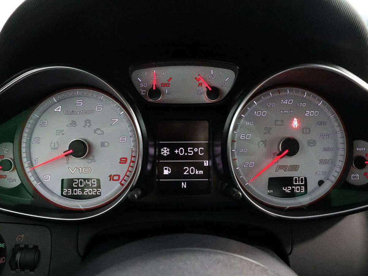 Audi R8 с пробегом — 2012 год. Фото: #7