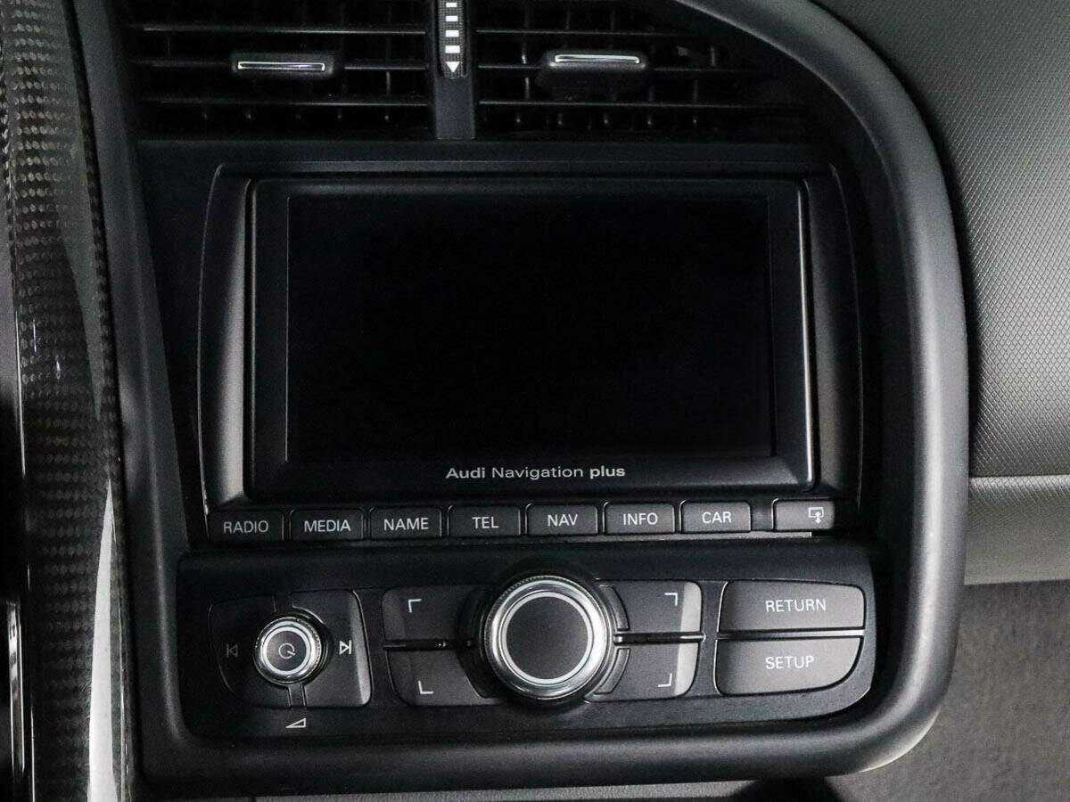 Audi R8 с пробегом — 2012 год. Фото: #9