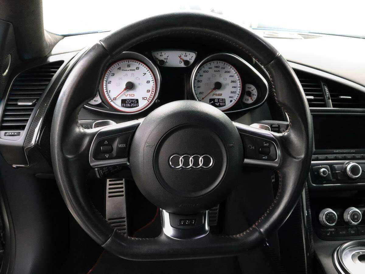 Audi R8 с пробегом — 2012 год. Фото: #10