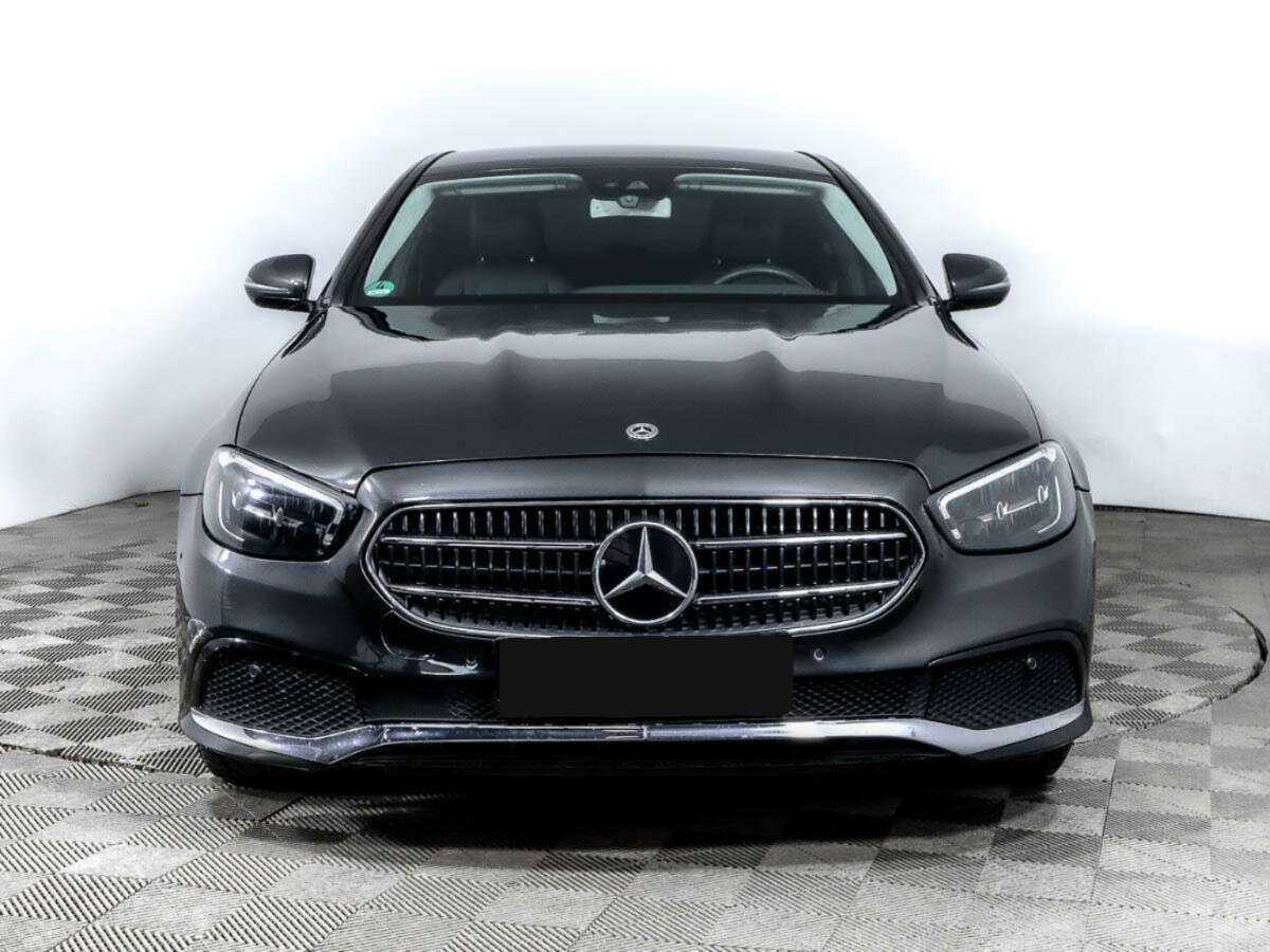 Mercedes-Benz E-Класс с пробегом — 2022 год. Фото: #1