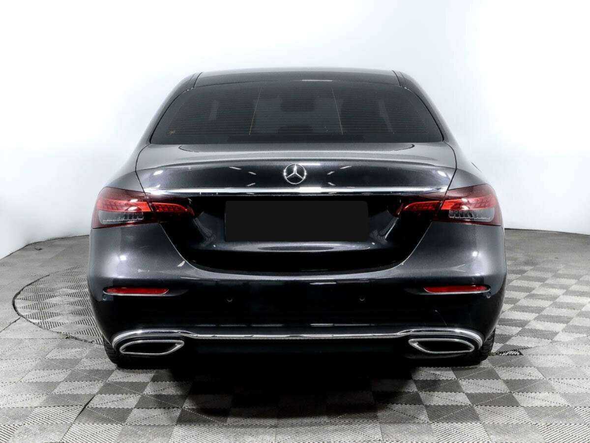 Mercedes-Benz E-Класс с пробегом — 2022 год. Фото: #4