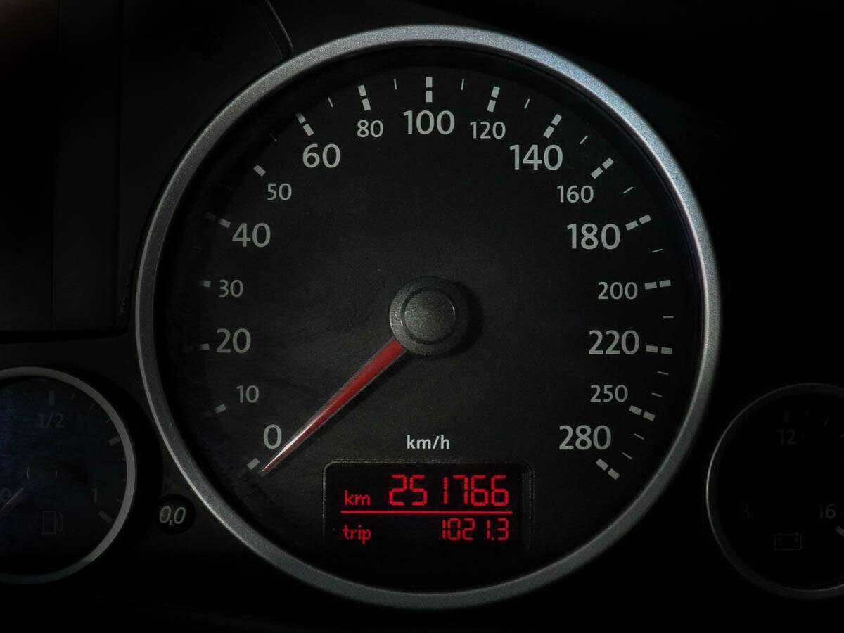 Volkswagen Touareg с пробегом — 2008 год. Фото: #7