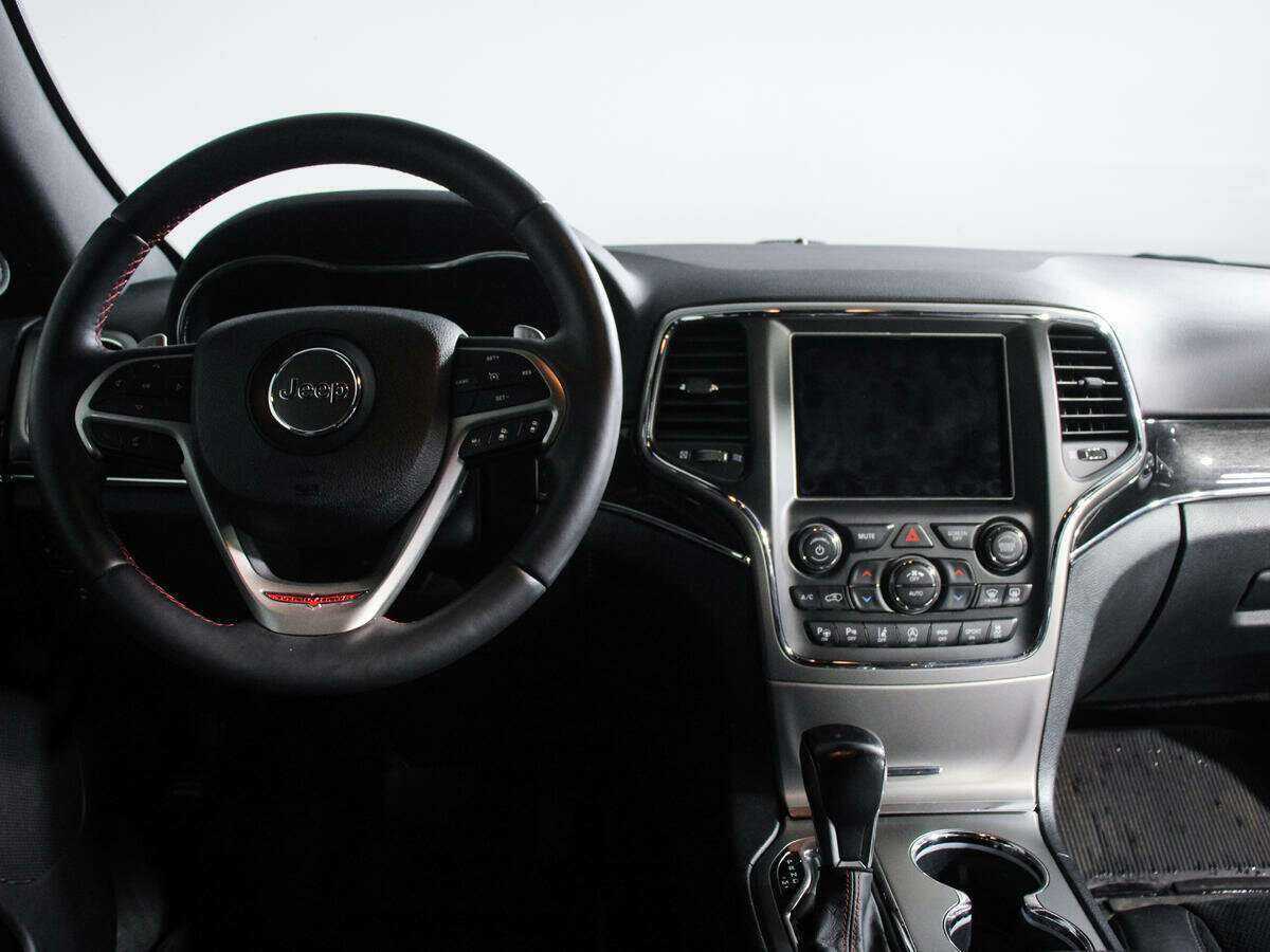 Jeep Grand Cherokee с пробегом — 2018 год. Фото: #11