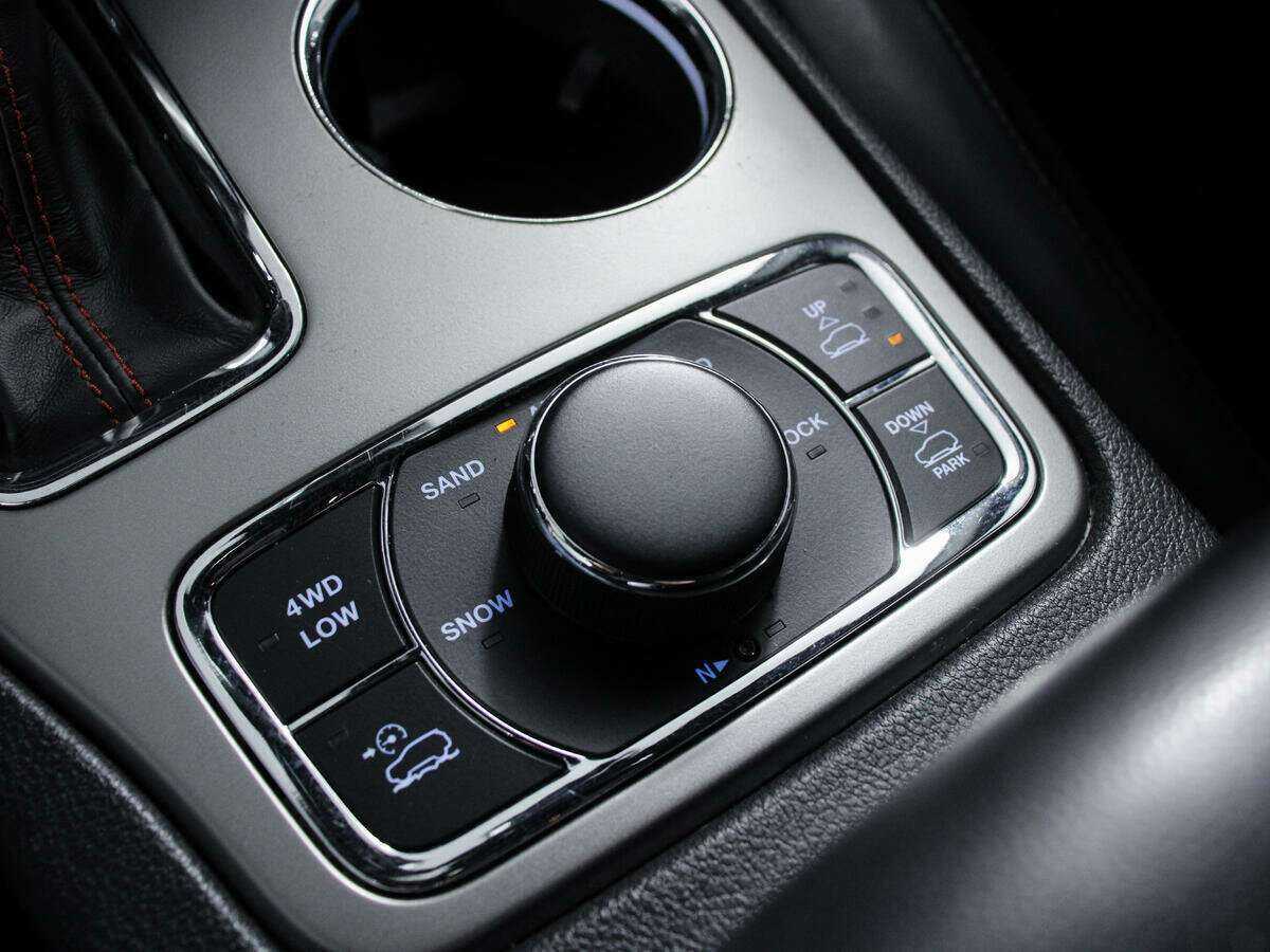 Jeep Grand Cherokee с пробегом — 2018 год. Фото: #20