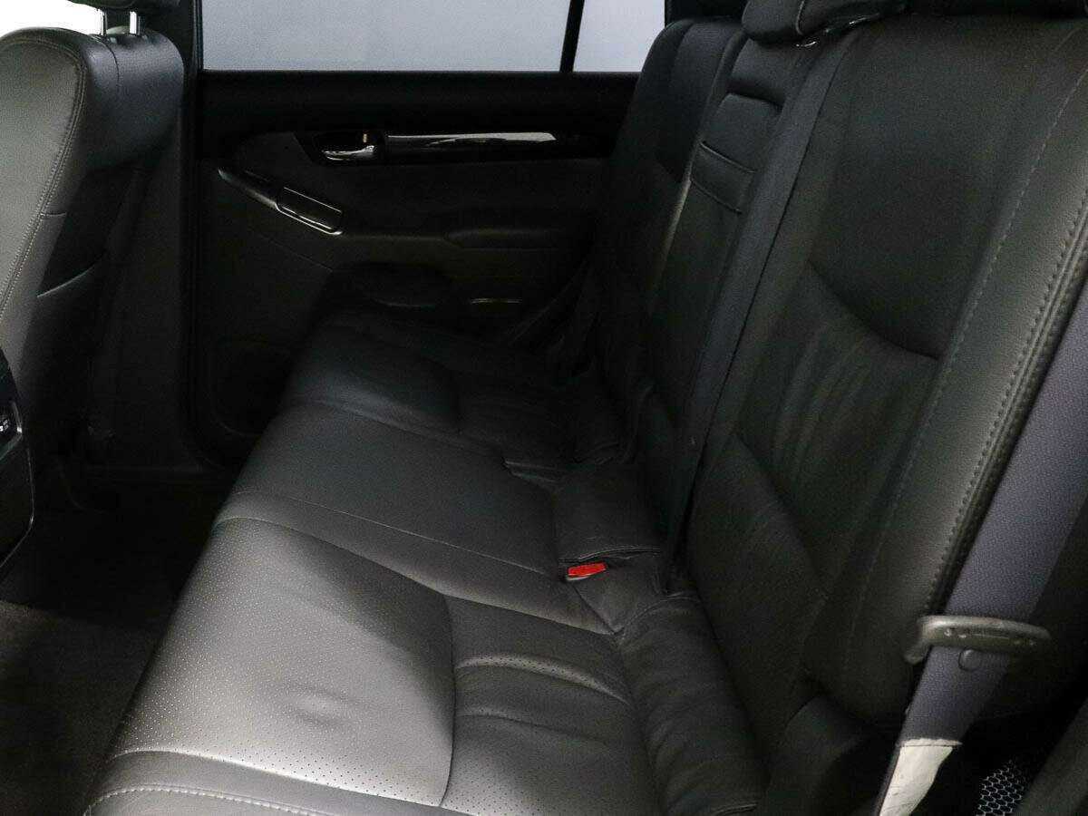 Toyota Land Cruiser Prado с пробегом — 2008 год. Фото: #6