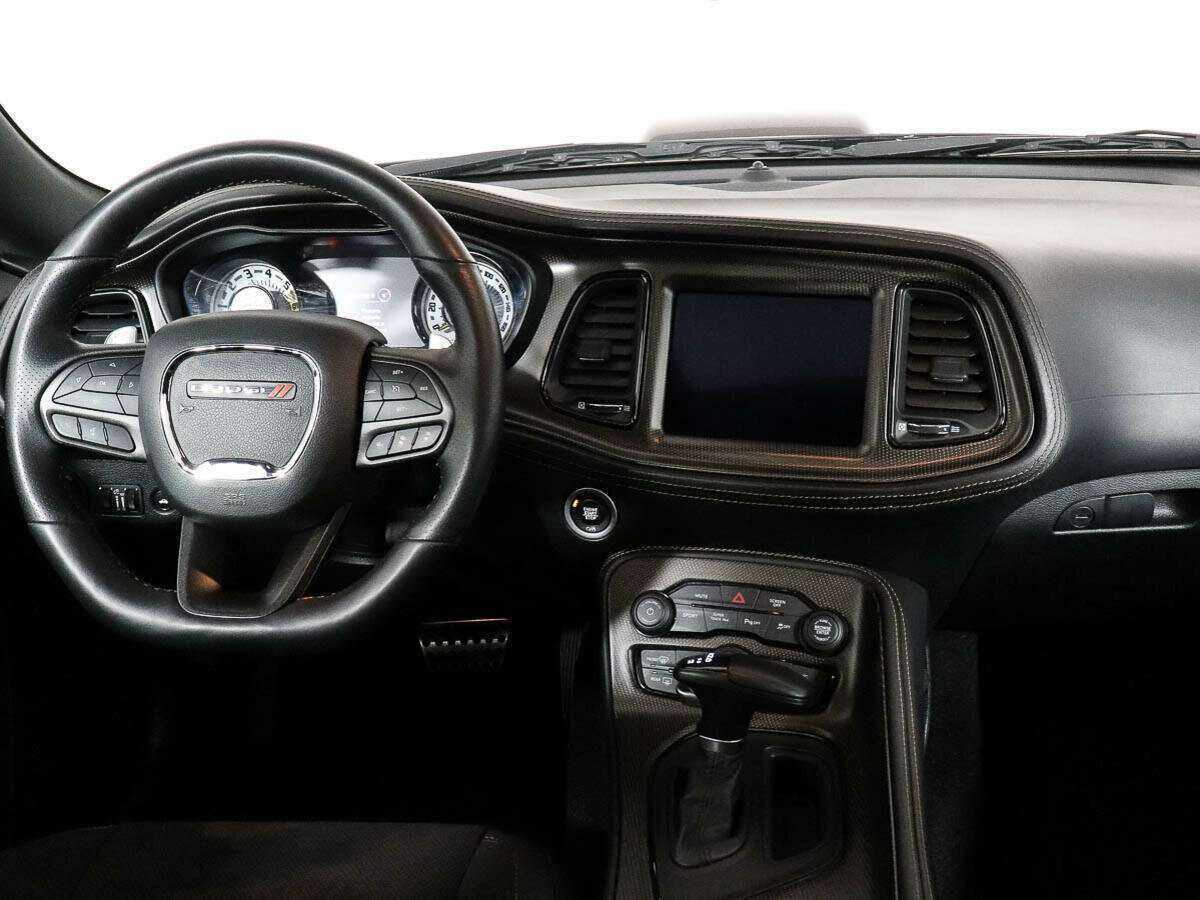 Dodge Challenger с пробегом — 2020 год. Фото: #9