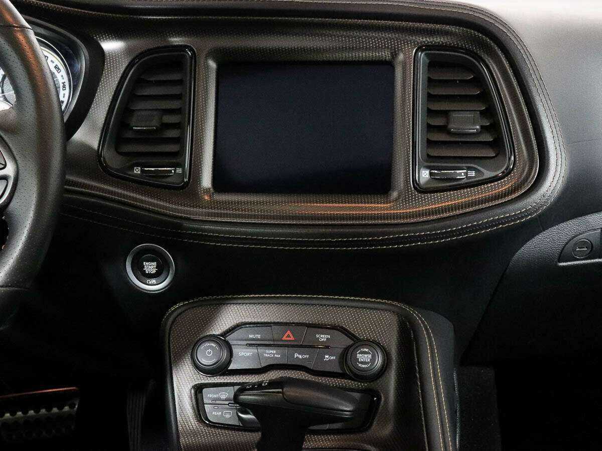 Dodge Challenger с пробегом — 2020 год. Фото: #10