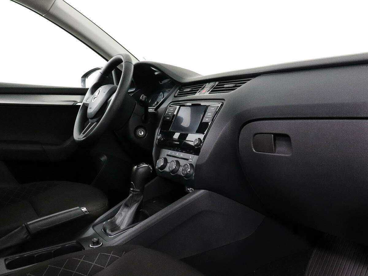Skoda Octavia с пробегом — 2016 год. Фото: #6