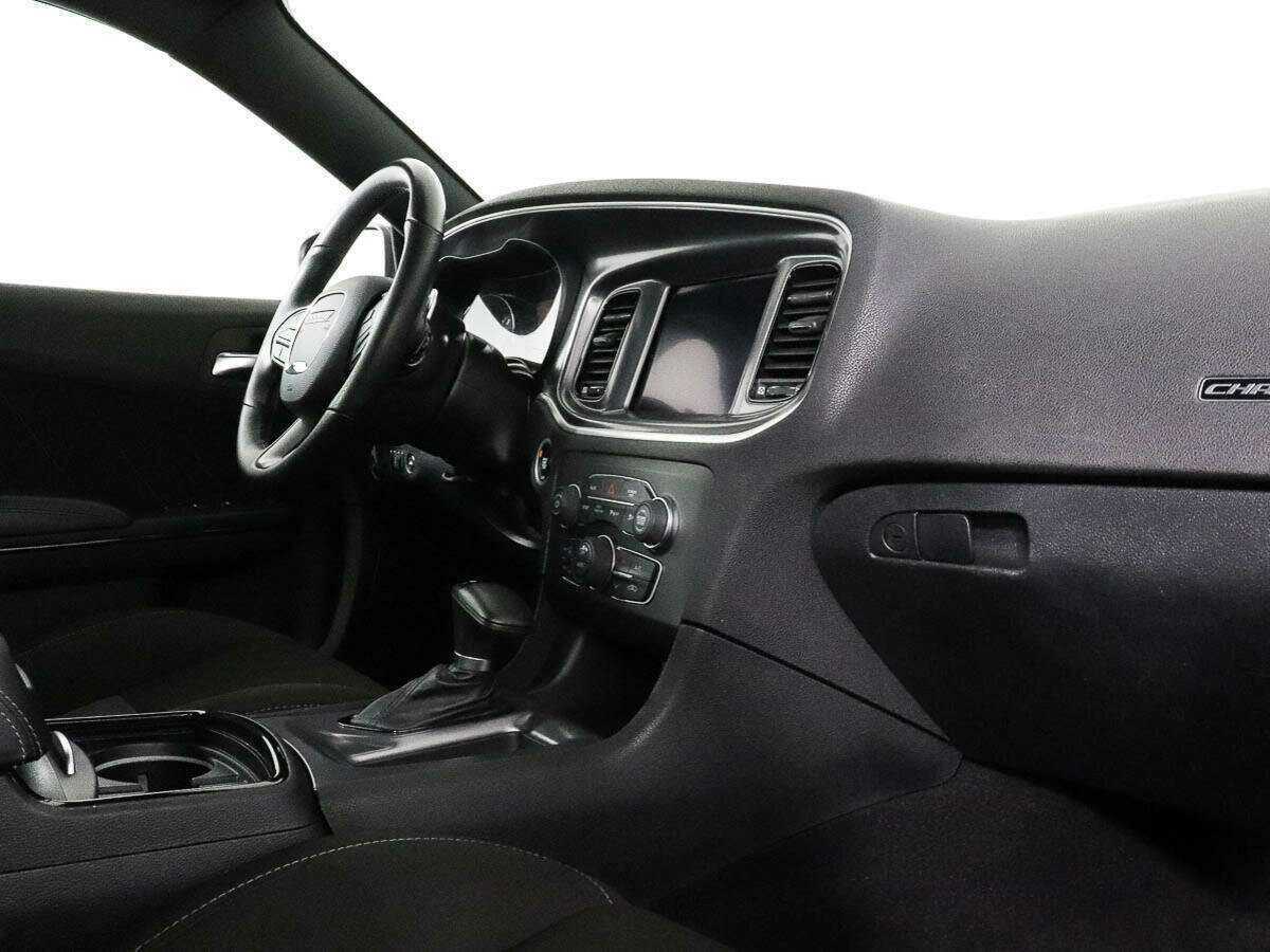 Dodge Charger с пробегом — 2021 год. Фото: #5