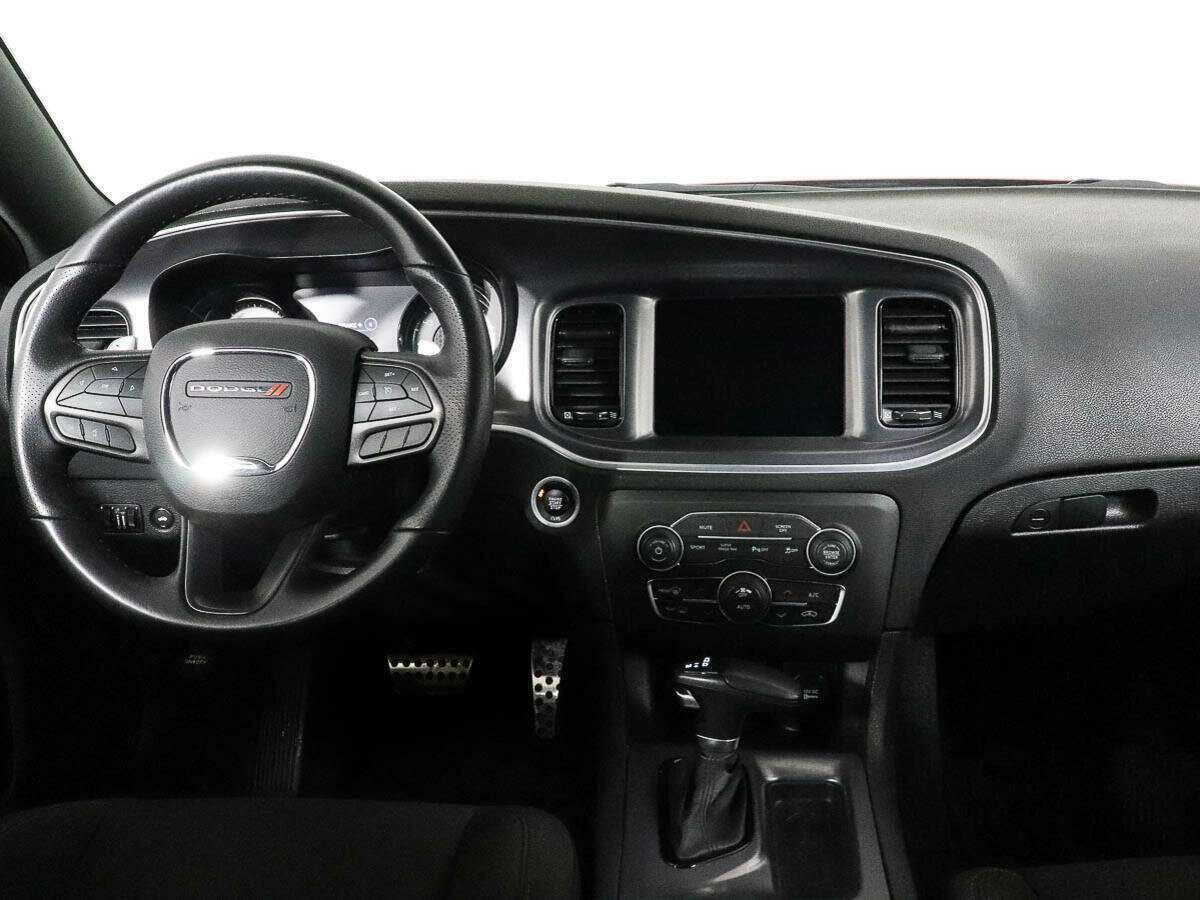 Dodge Charger с пробегом — 2021 год. Фото: #8