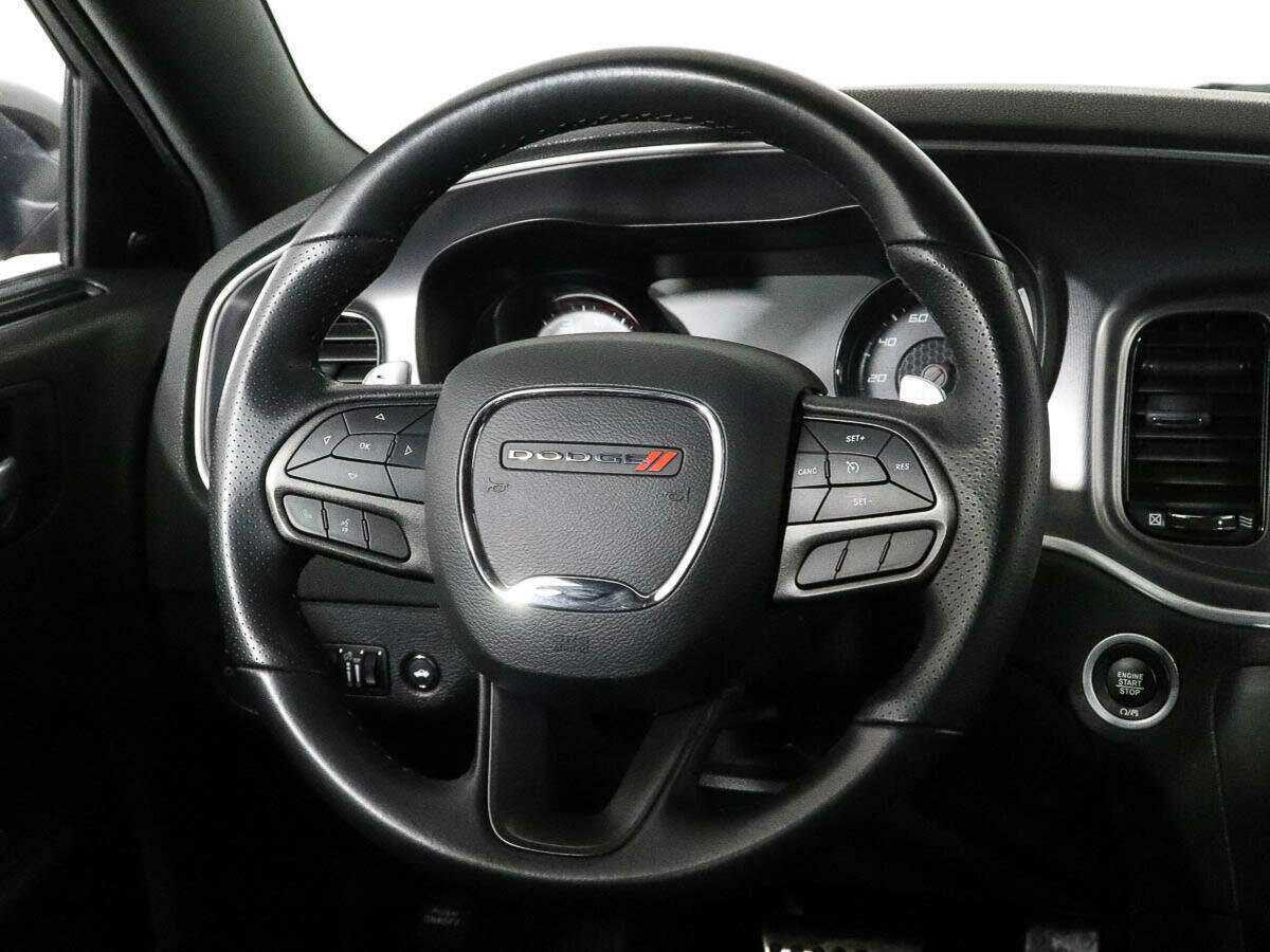 Dodge Charger с пробегом — 2021 год. Фото: #10