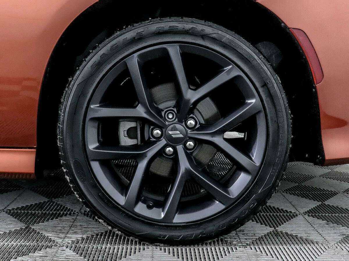 Dodge Charger с пробегом — 2021 год. Фото: #11