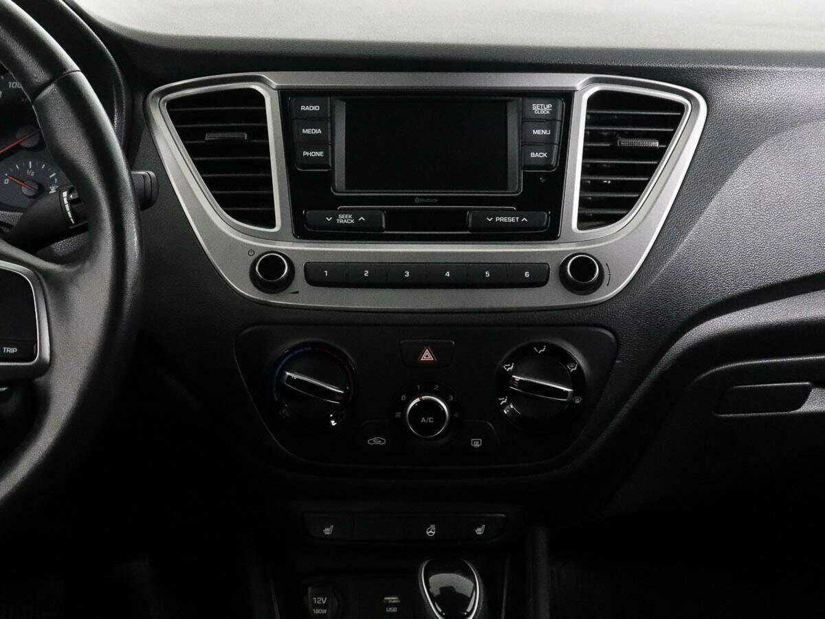 Hyundai Solaris с пробегом — 2021 год. Фото: #9