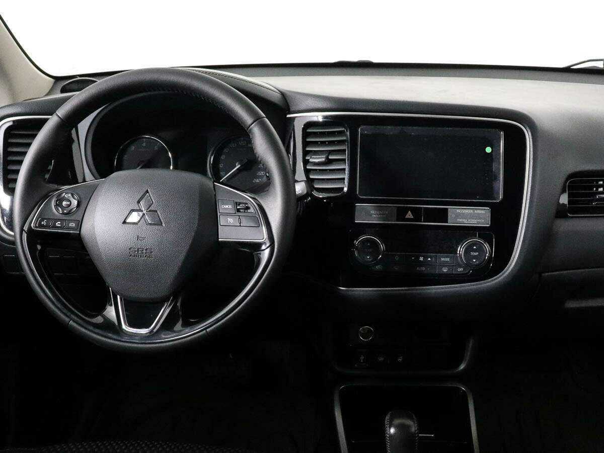 Mitsubishi Outlander с пробегом — 2019 год. Фото: #9