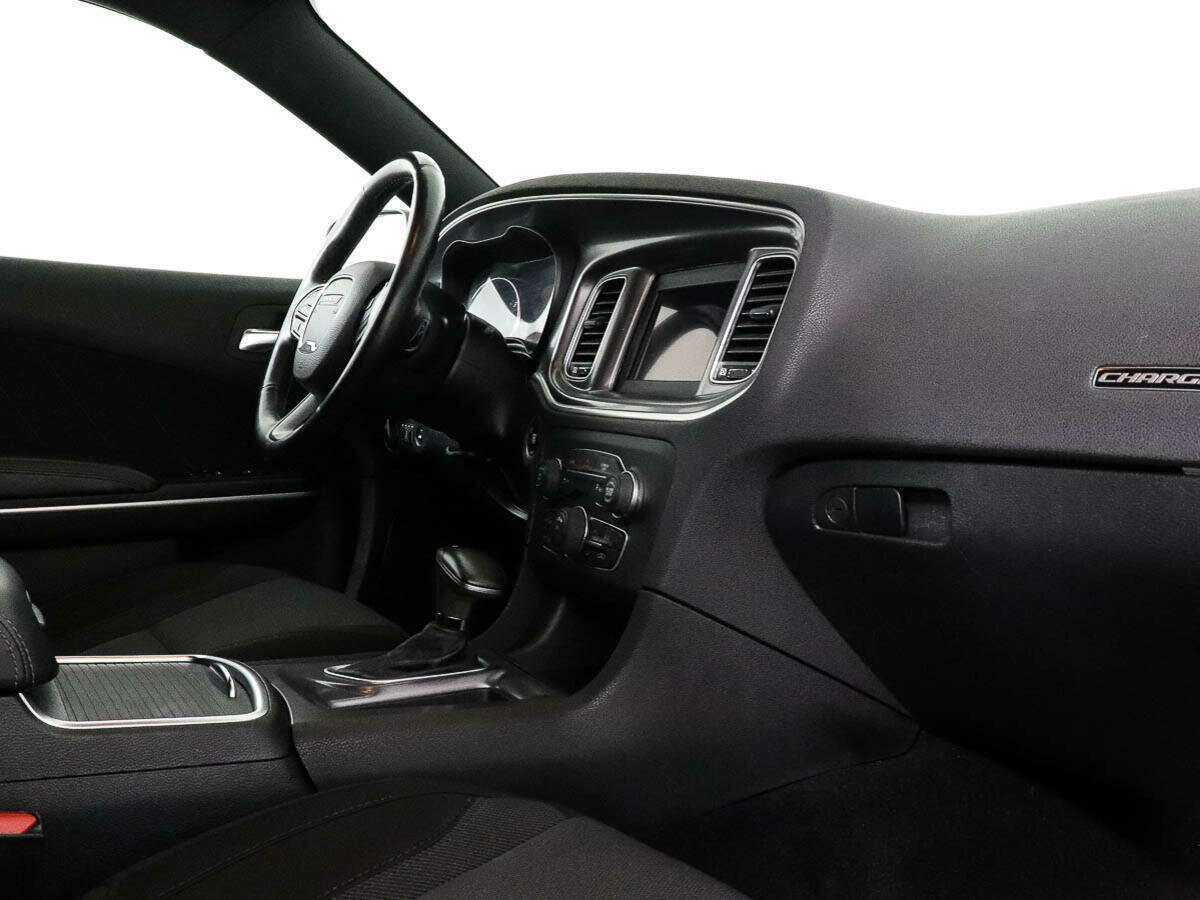 Dodge Charger с пробегом — 2020 год. Фото: #6