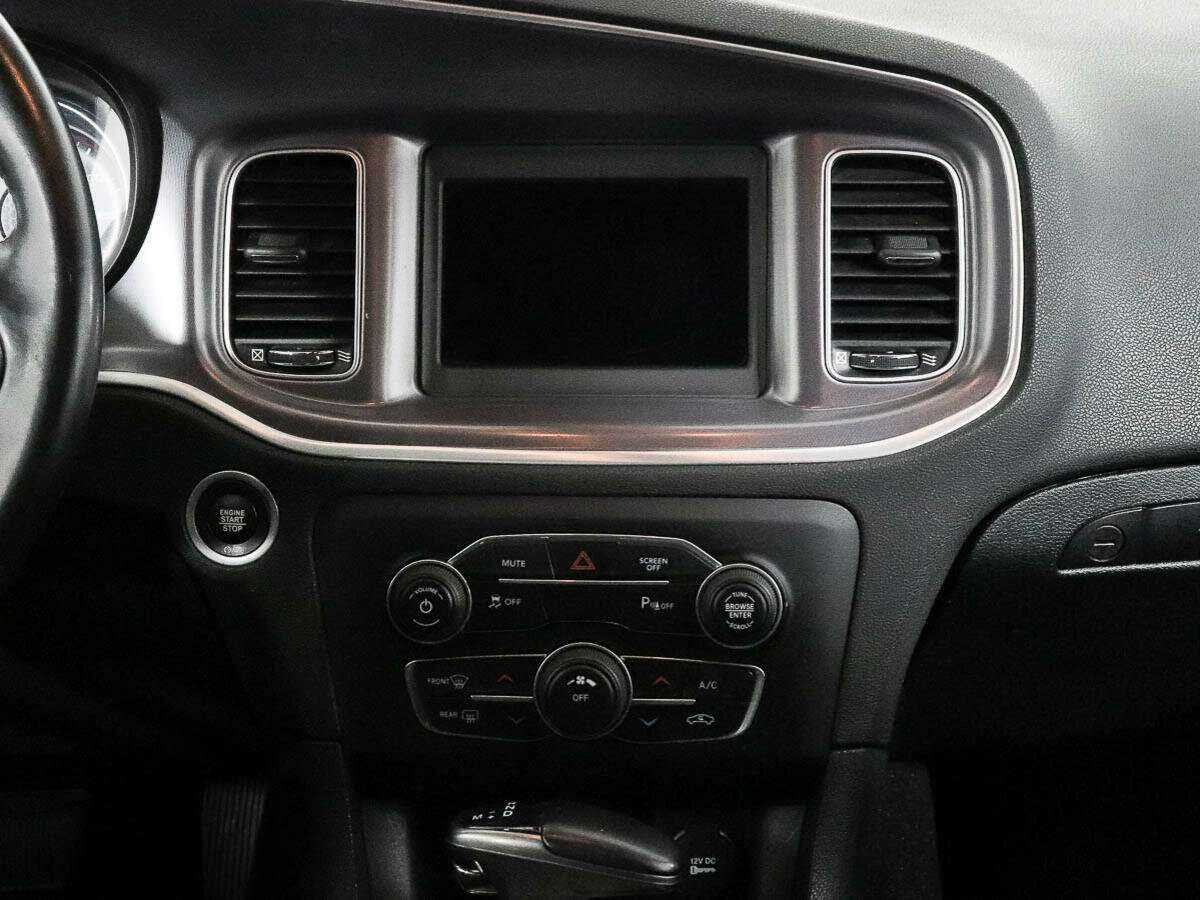 Dodge Charger с пробегом — 2020 год. Фото: #10