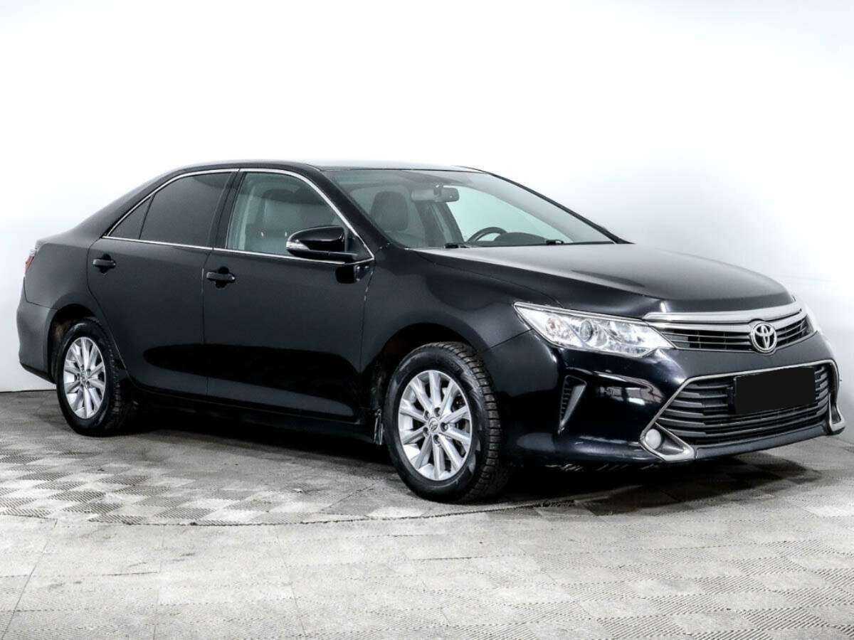 Toyota Camry с пробегом — 2015 год. Фото: #2