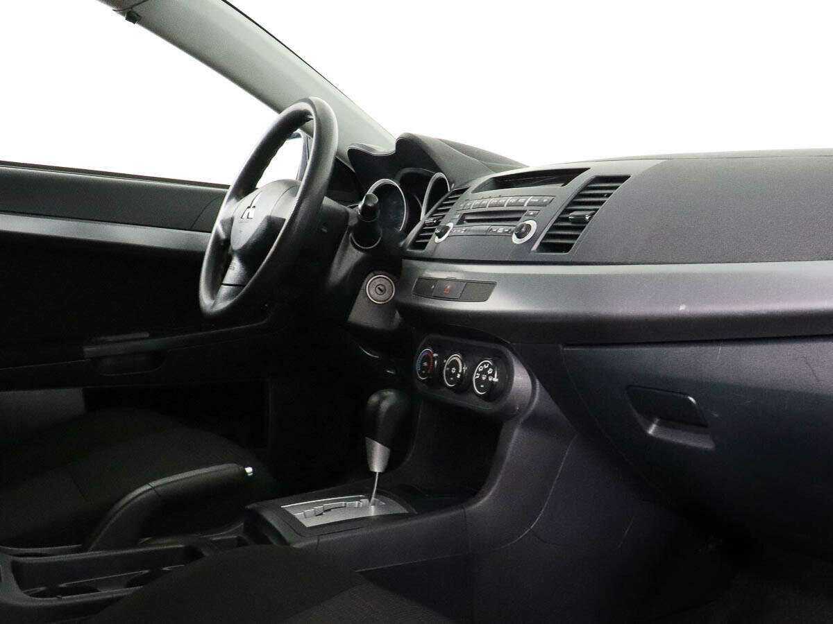 Mitsubishi Lancer с пробегом — 2011 год. Фото: #5