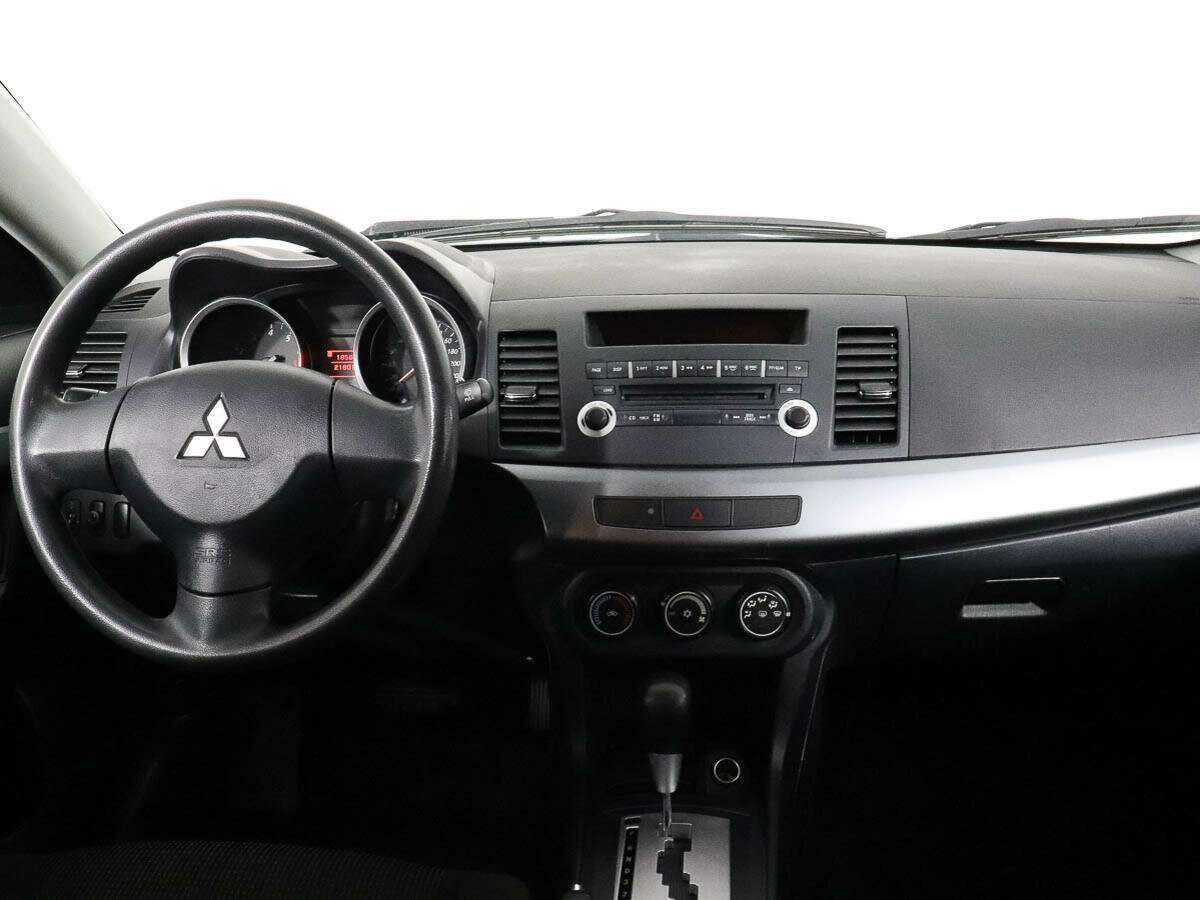 Mitsubishi Lancer с пробегом — 2011 год. Фото: #8