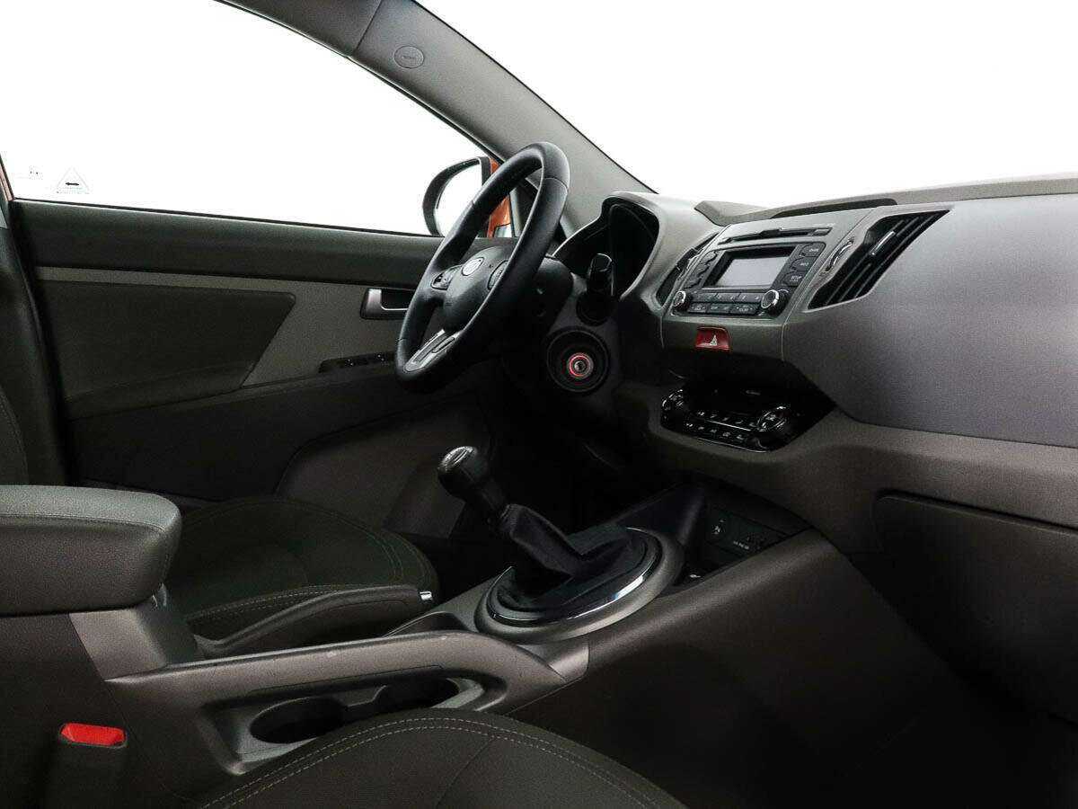 Kia Sportage с пробегом — 2010 год. Фото: #6