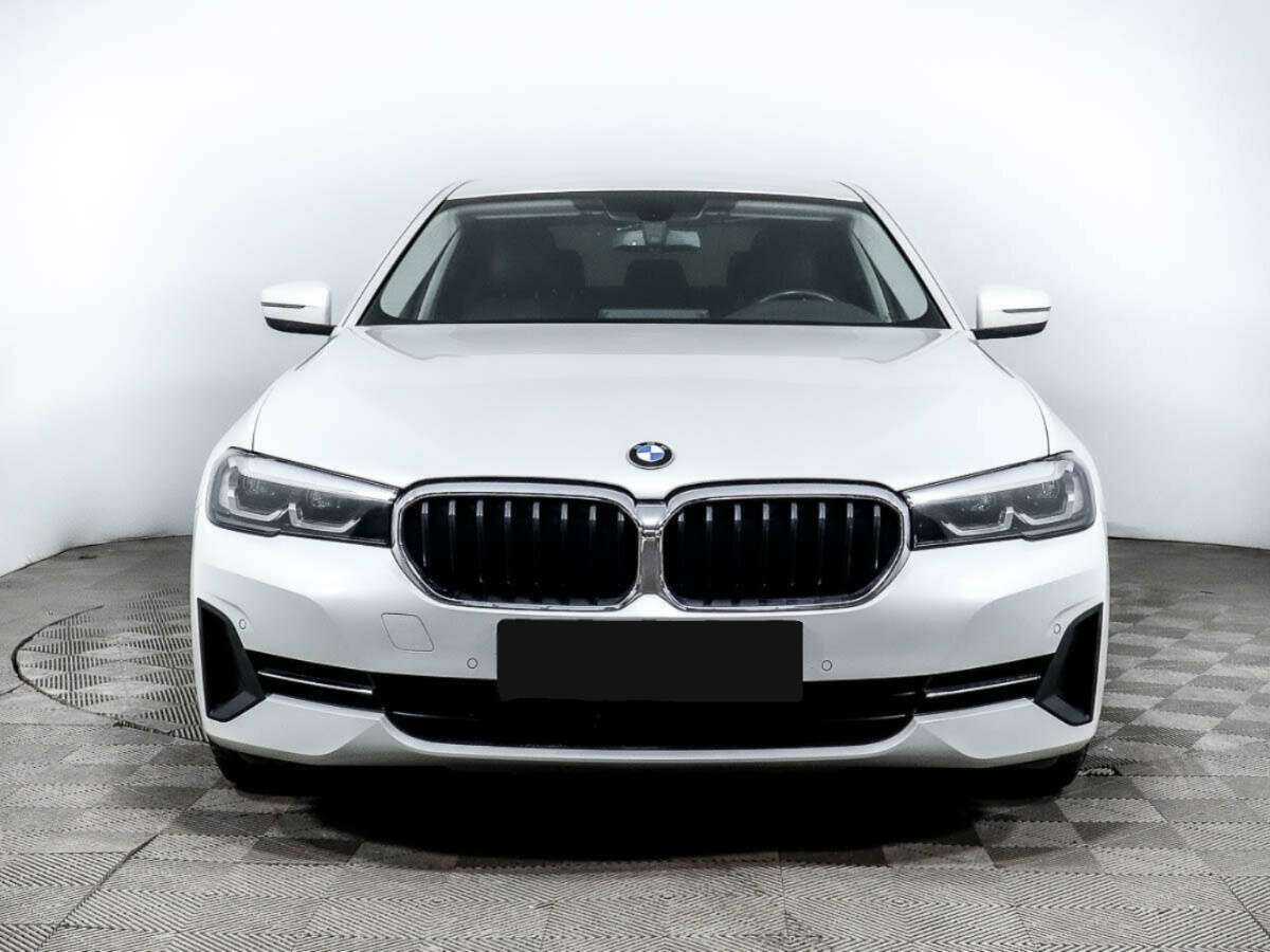 BMW 5 серии с пробегом — 2020 год. Фото: #1