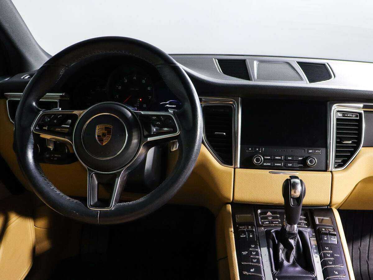 Porsche Macan с пробегом — 2018 год. Фото: #9
