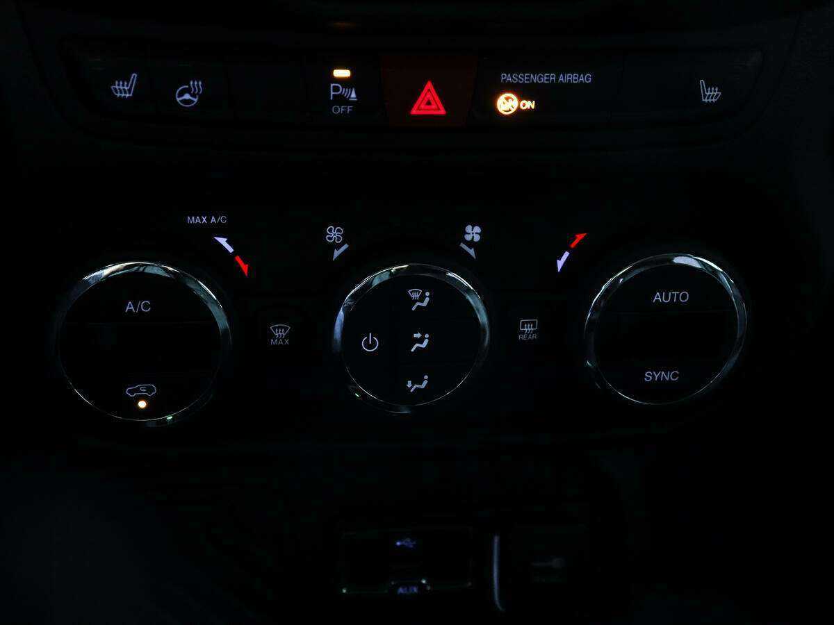 Jeep Renegade с пробегом — 2017 год. Фото: #14