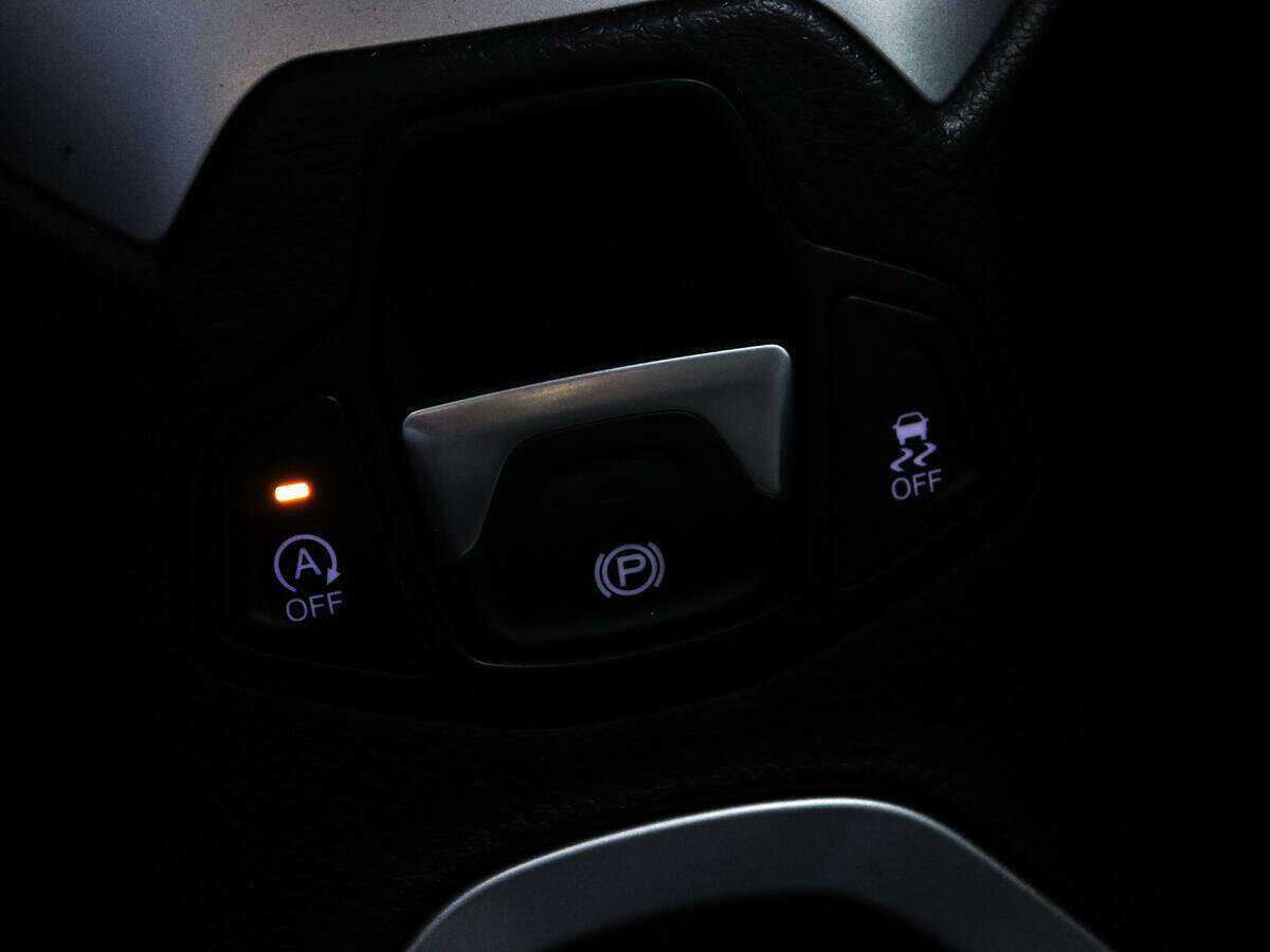 Jeep Renegade с пробегом — 2017 год. Фото: #15